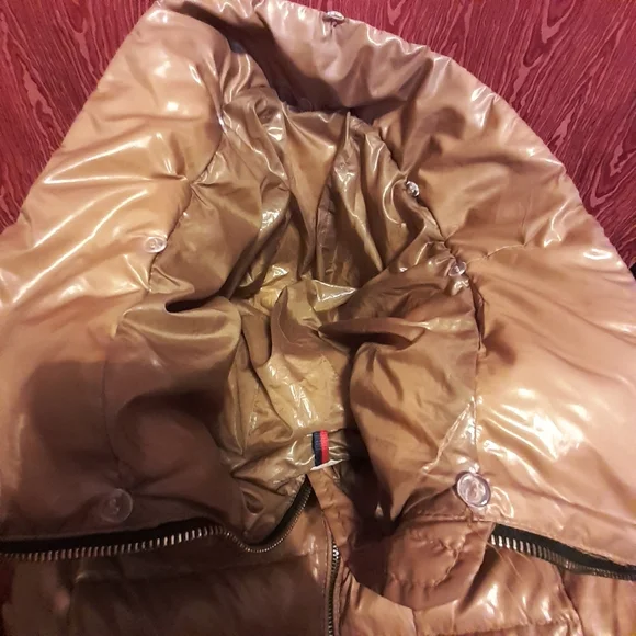 MONCLER PUFFER COAT LONG SLEEVE GOLDISH WOMEN'S SIZE 2 - Picture 10 of 14